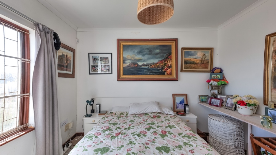 6 Bedroom Property for Sale in Arniston Western Cape